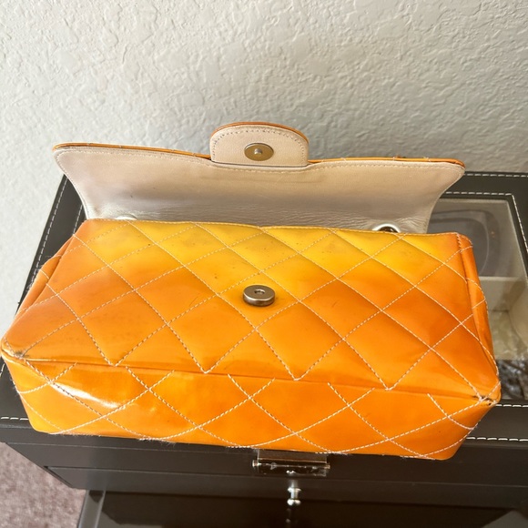 🔥🔥Price Slash 🔥🔥Chanel Classic Single Flap Bag Medium - Picture 5 of 16